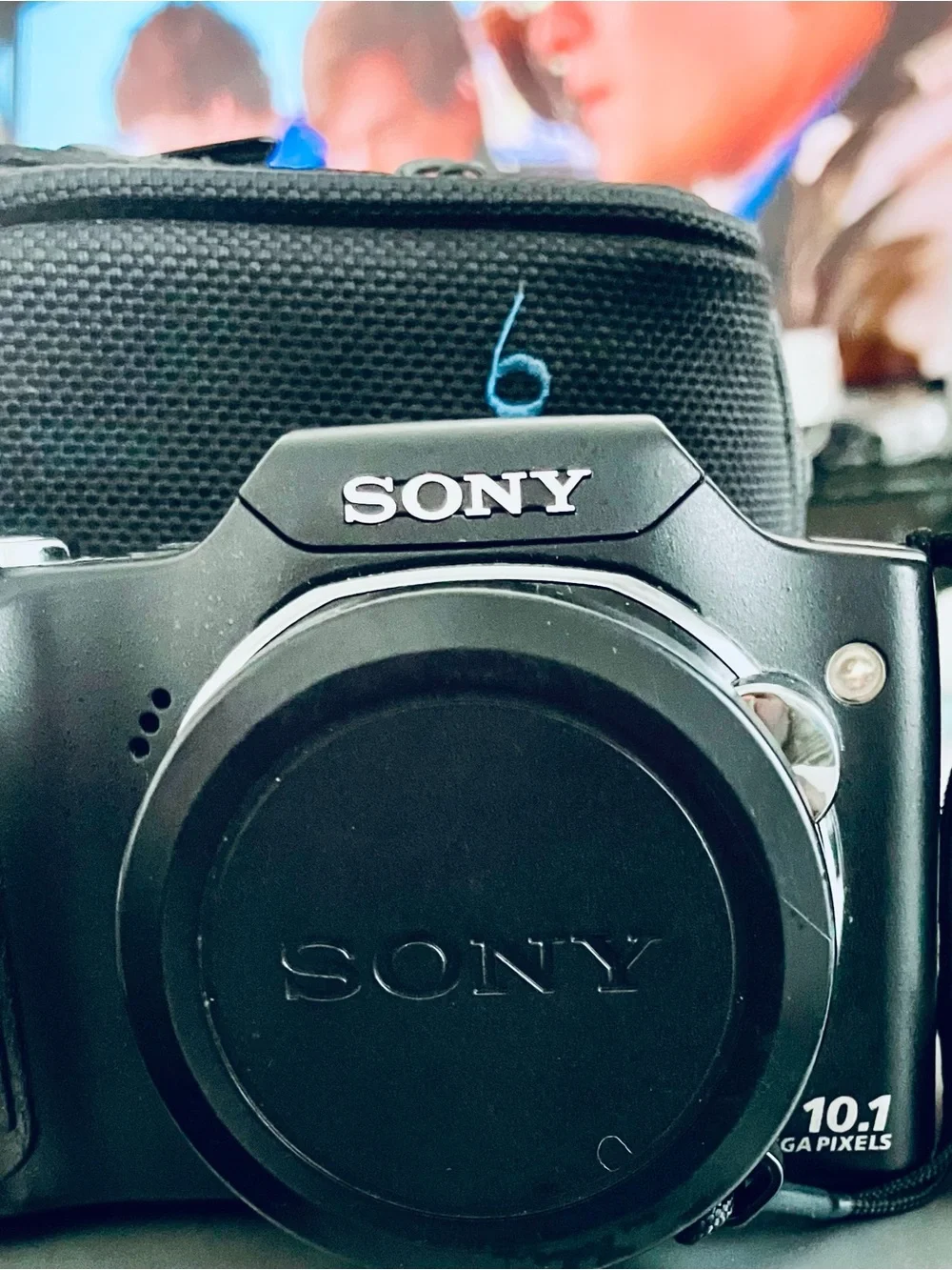 Sony Cyber-shot DSC-H20 10.1MP Digital Camera - Tested & Working Bundle